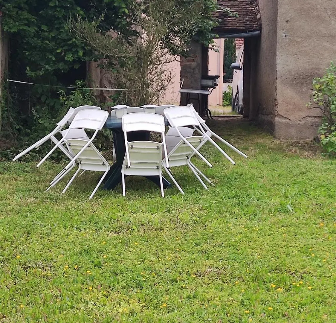 Maison Spacieuse De 2 A 8 Personnes Vaumas